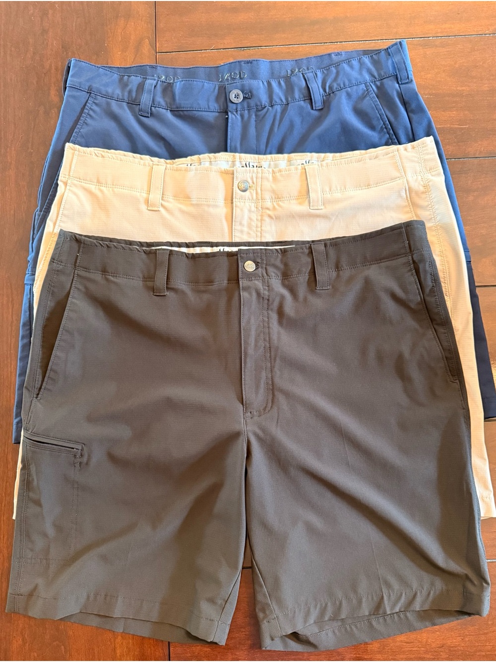Bundle of 3 Men’s golf shorts, 2 Callaway, 1 Izod, all size 38